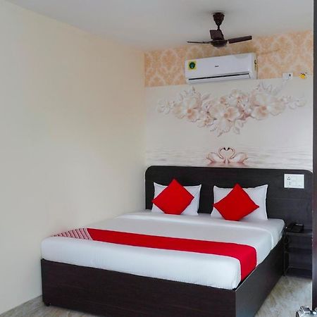 Oyo Flagship 68474 Hotel Viraj Pune Zewnętrze zdjęcie
