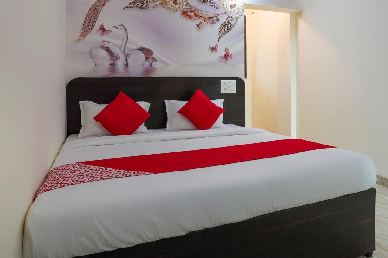 Oyo Flagship 68474 Hotel Viraj Pune Zewnętrze zdjęcie
