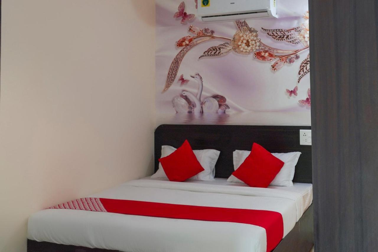 Oyo Flagship 68474 Hotel Viraj Pune Zewnętrze zdjęcie