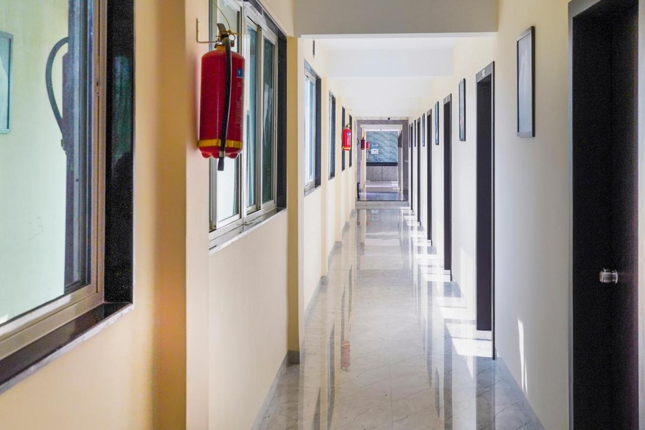 Oyo Flagship 68474 Hotel Viraj Pune Zewnętrze zdjęcie